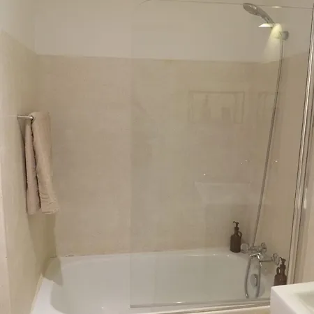 Charming & Sunny In Historic Porto