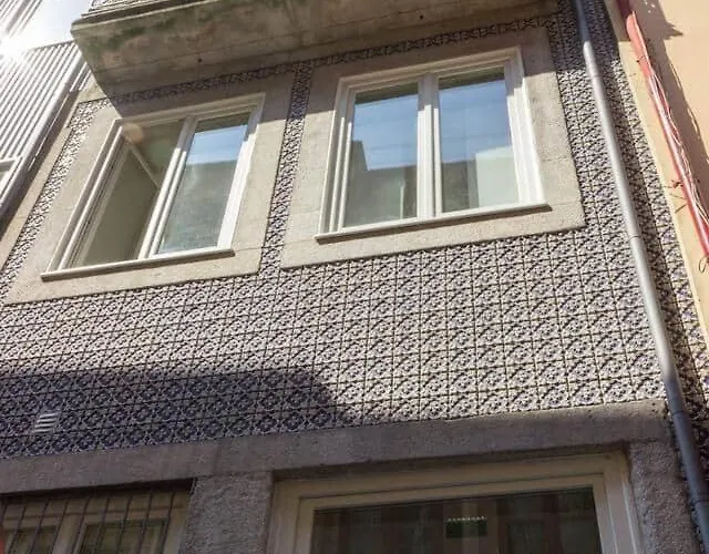 Charming & Sunny In Historic 公寓