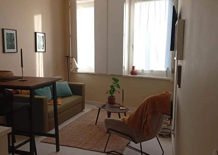 Apartment Charming & Sunny In Historic *